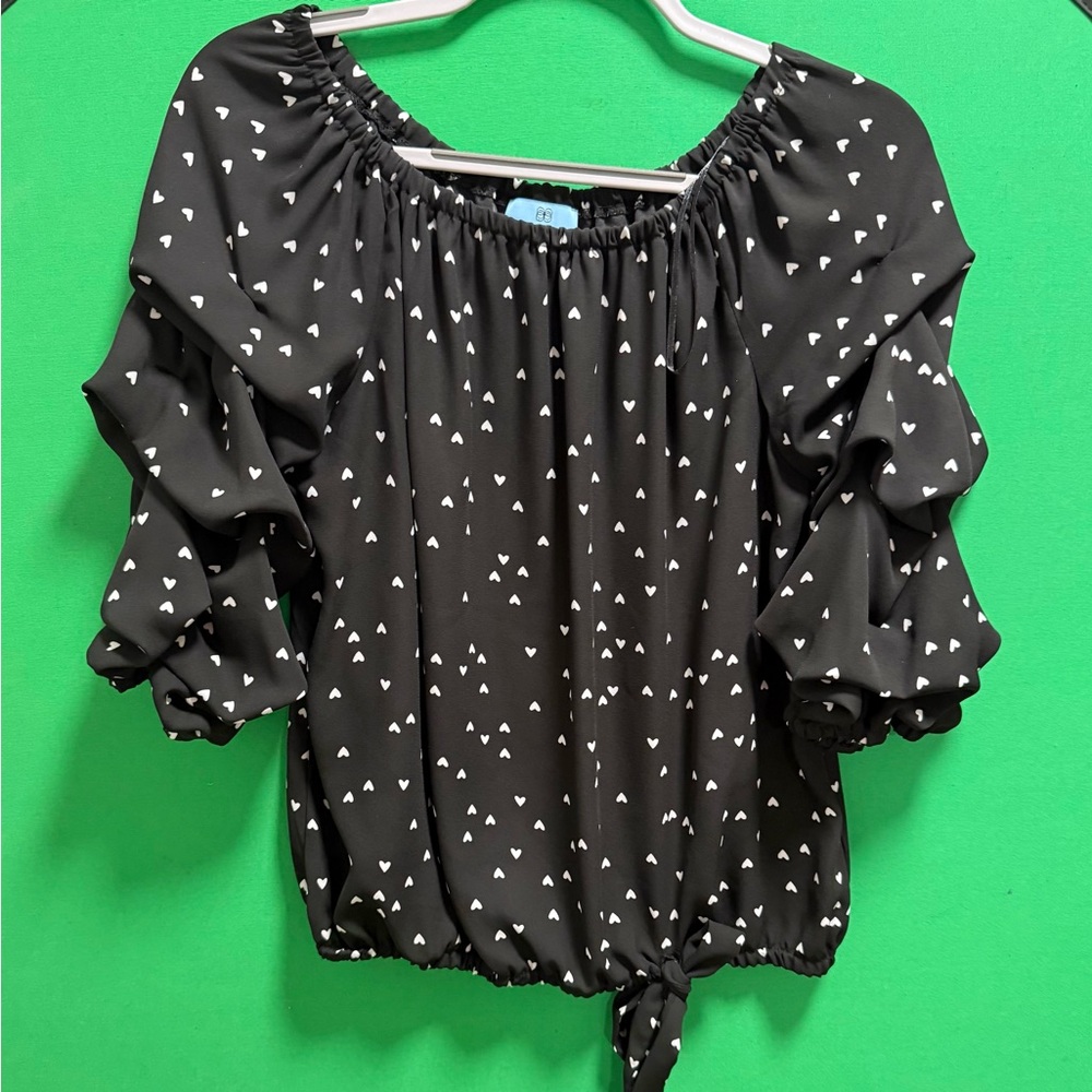 CeCe Black Blouse with White Heart Pattern Exellent condition Size M